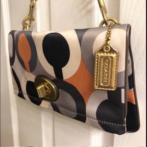 Coach Amanda Signature Foldover Clutch